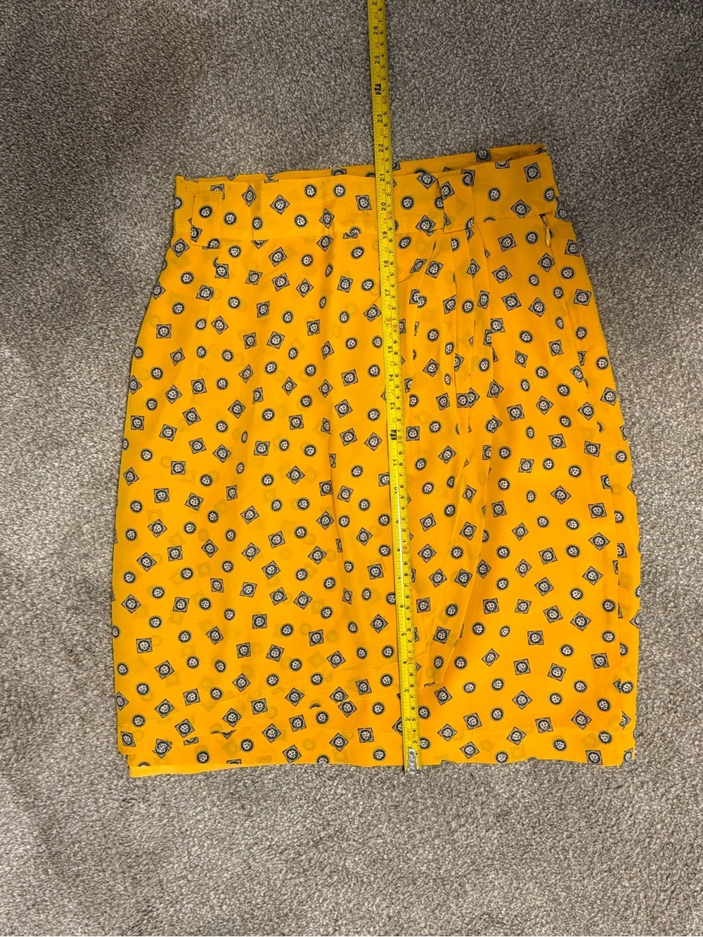 Vintage Jones New York 100% Silk 2-Piece Skirt Set Yellow Print Size - Picture 10 of 11